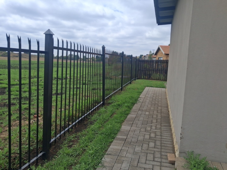 To Let 3 Bedroom Property for Rent in Hillside Free State
